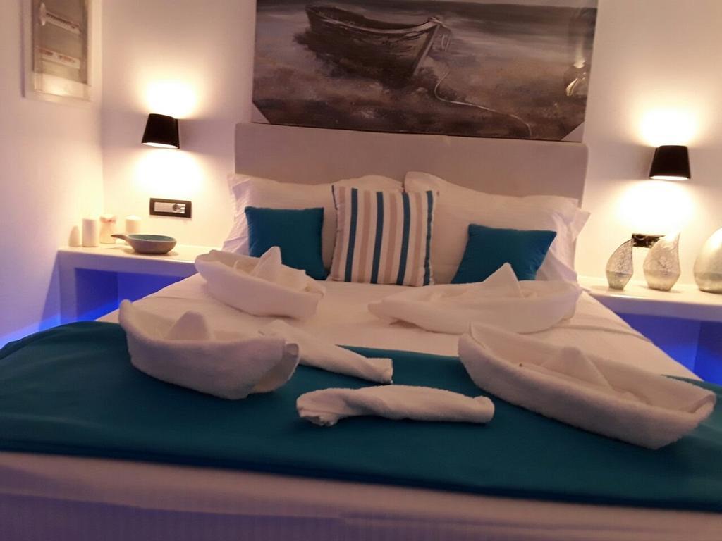 Santoxenia Luxury Villa Kamári Eksteriør billede